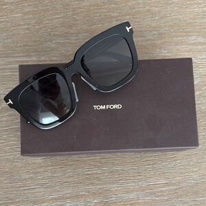 Tom Ford Black Sari 52mm Square Polarized Sunglasses